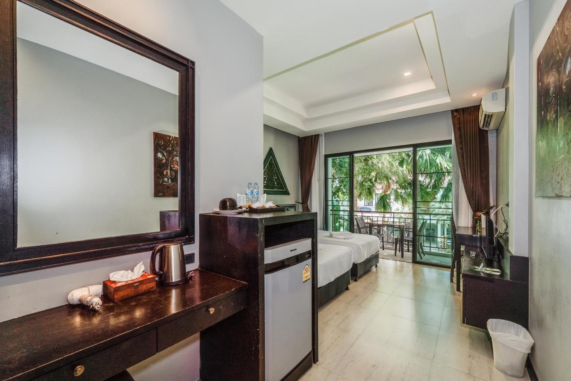 Coco Paradiso Phuket Bagian luar foto